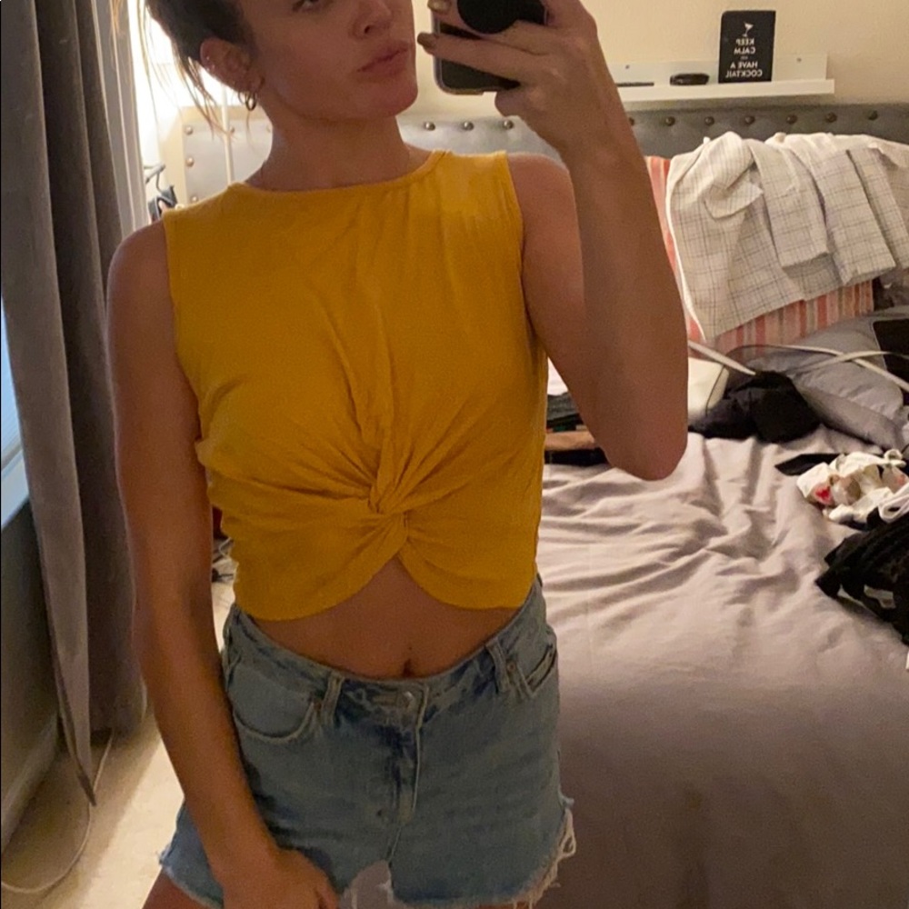 Crop top
